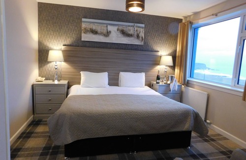 Cullen Hotel | Cullen Bay Hotel