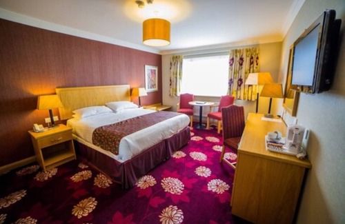 Larne Hotel | Curran Court Hotel
