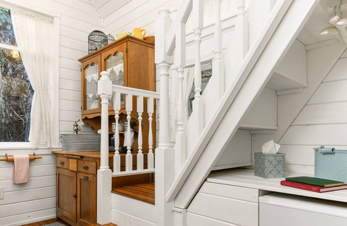 Kerns Casa | ❤️Custom Tiny w/ Cottage Vibes, Firepit, Kitchen, Next to PDX's Best Eats✨