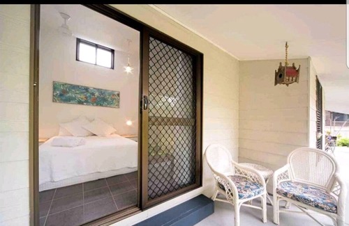 Cannonvale Cabaña | Cute Beach Cottage, Pool, Pets, Netflix, WI-FI