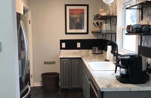 Lincoln Casa | Cute Litte Bungalow in the heart of Lincoln!