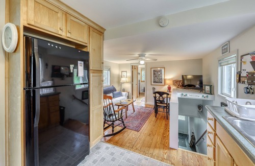 Weston Casa | Cute Riverfront Home w/ Free WiFi, Washer/Dryer, & Private Deck - Close to Okemo