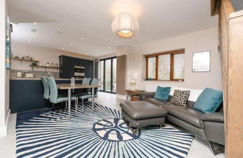 Caerphilly Casa | Cwmwbwb Lodge