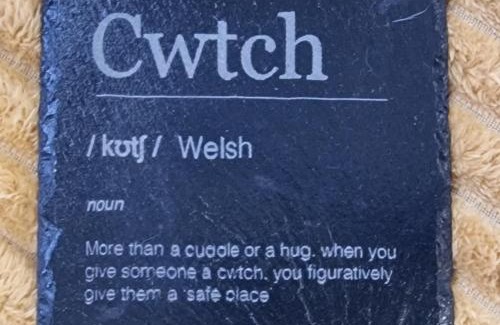 Selsey Casa | Cwtch, White Horse, Seal Bay Resort