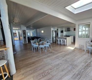 Lake Munmorah Casa | Cygnets