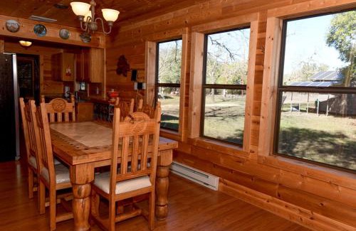 Utopia Casa | Cypress Hollow Cabin