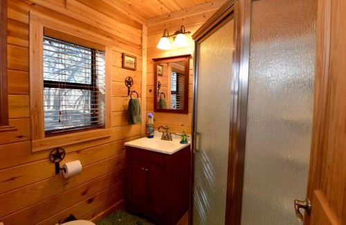 Utopia Casa | Cypress Hollow Cabin