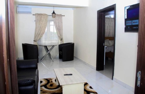 Port Harcourt Hotel | D Dov Guest House