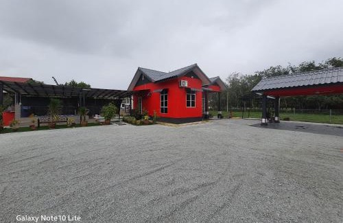 Kampung Gong Mak Som Casa | D'MENTARI BONDA Homestay Pool