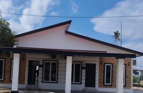Kampung Serandu Casa | D'Tanjung Homestay - Tulip