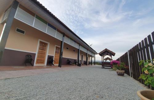 Kampung Kedawang Hotel | D’ Village Cottage
