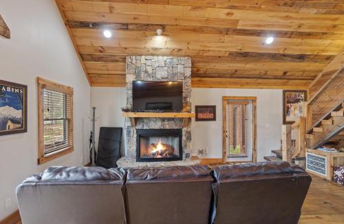 Blue Ridge Casa | Daffodil Daydreams - Dog Friendly Cabin