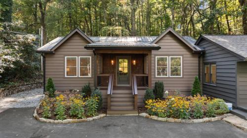 Highlands Casa | Dahlia House, 5 BDRM, Walk to town