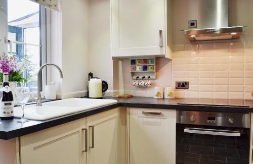 Five Oak Green Casa | Dairy Cottage