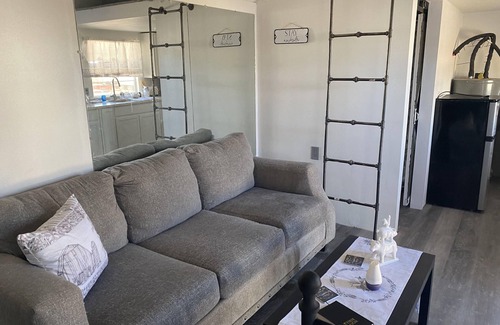 Pomerene Casa | Dakota Wheatbarn