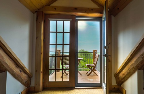 Fort Calhoun Casa | Dancing Bear Lodge - Escapada de lujo en cabaña de madera