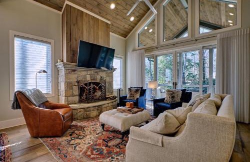 Highlands Casa | Dancing Bear Walk to Town