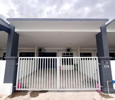 Kuantan Casa | Dang Anum Homestay Kuantan Airport HalalHome