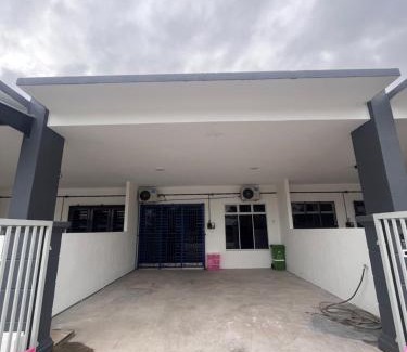 Kuantan Casa | Dang Anum Homestay Kuantan Airport HalalHome