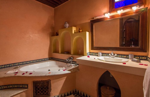 Talaa Hotel | Dar Al Andalous - Riad