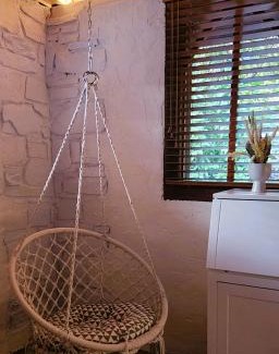 Porcupine Ridge Villa | Daylesford - FROG HOLLOW ESTATE - One Bedroom Retreat Villa - book for 3 nights pay for 2 - contact us for more details