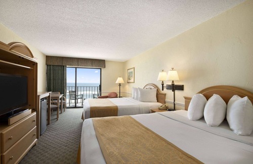 Van Valzah Hotel | Days Inn by Wyndham Daytona Oceanfront