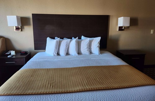 Baytown Hotel | Days Inn by Wyndham Baytown East