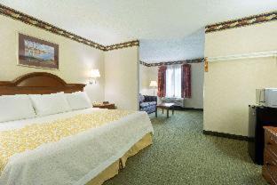 Clinton Hotel | Days Inn by Wyndham Clinton