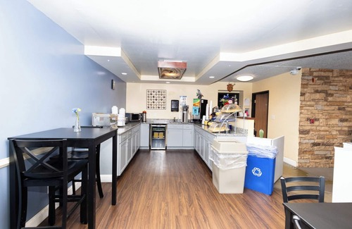 Huber Heights Hotel | Days Inn by Wyndham Dayton Huber Heights Northeast