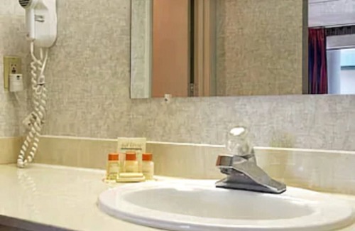 Greeneville Hotel | Days Inn by Wyndham Greeneville