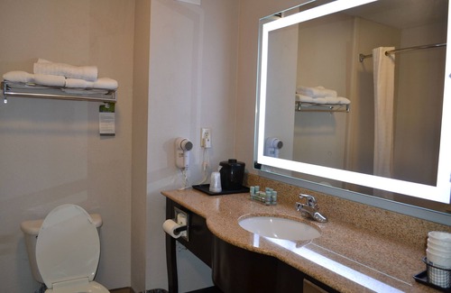 Laurel Hotel | Days Inn by Wyndham Laurel MS