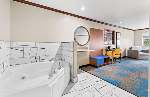 Mitchell Hotel | Days Inn by Wyndham Mitchell SD