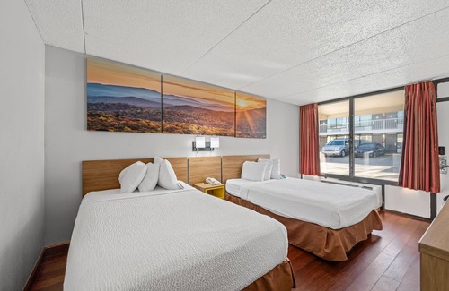 Whitebridge Hotel | Days Inn by Wyndham Nashville Saint Thomas West Hospital