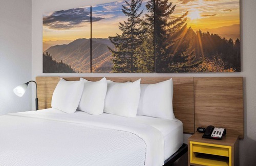 Salisbury Hotel | Days Inn by Wyndham Salisbury, NC