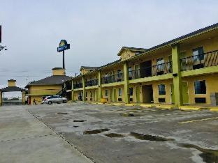 North San Antonio - SAT Hotel | Days Inn by Wyndham San Antonio Interstate Hwy 35 North