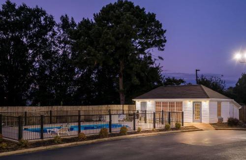 Simpsonville Hotel | Days Inn by Wyndham Simpsonville