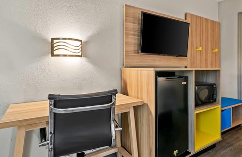 Simpsonville Hotel | Days Inn by Wyndham Simpsonville