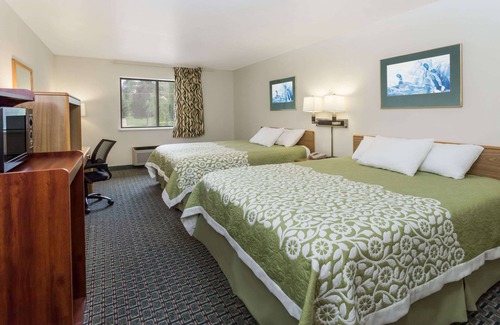 Stoughton Hotel | Days Inn by Wyndham Stoughton WI.