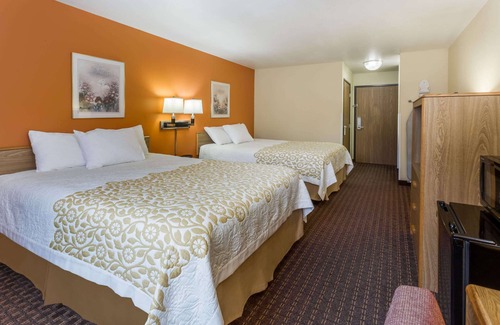 Stoughton Hotel | Days Inn by Wyndham Stoughton WI.