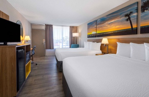 Titusville Hotel | Days Inn by Wyndham Titusville Kennedy Space Center
