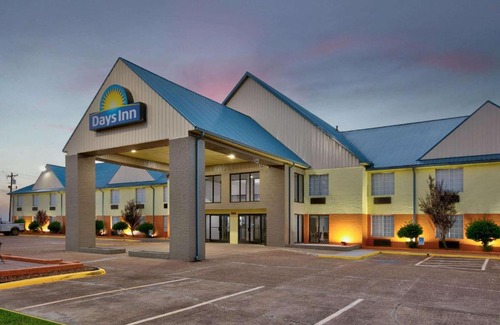 Robinsonville Hotel | Days Inn by Wyndham Tunica Resorts
