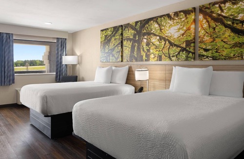 Byram Hotel | Days Inn & Suites by Wyndham Byram