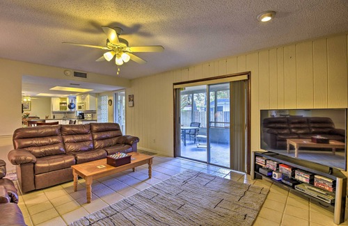 Port Orange Casa | Daytona Area Home ~ 3 Mi to Beach: Swim & Explore!