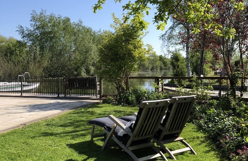 Municipality of Stichtse Vecht Casa | Pequeña casa de campo, justo en el lago, propietario privado, en el área de conservación