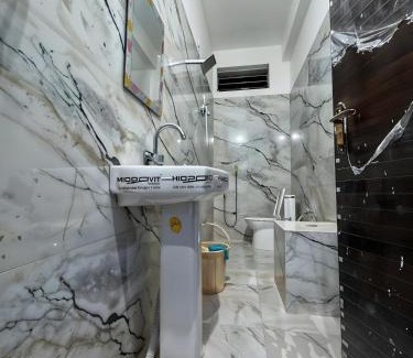 Kalwakurti Villa | Deccan Green 3BR Pvt Pool Farmhouse By Homeyhuts