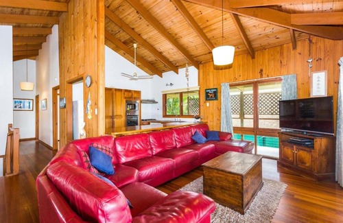 Pottsville Casa | Deckhouse Surfside by Kingscliff Accommodation