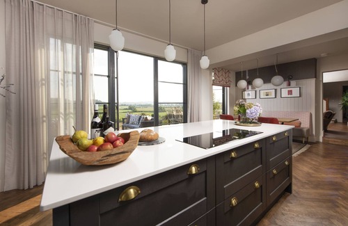 Dundon Casa | Decoy Farm House - a house that sleeps 6 guests in 3 bedrooms