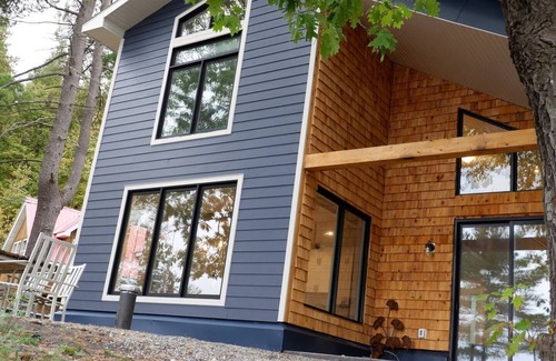 Horton Cabaña | Deep Blue With the Waterfront View