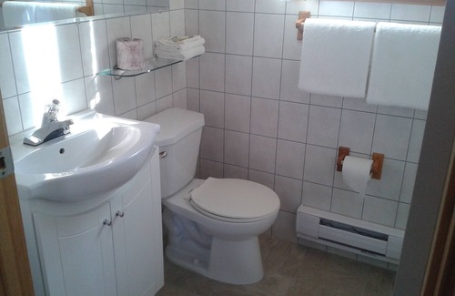 Deep River Hotel | Deep River Motel