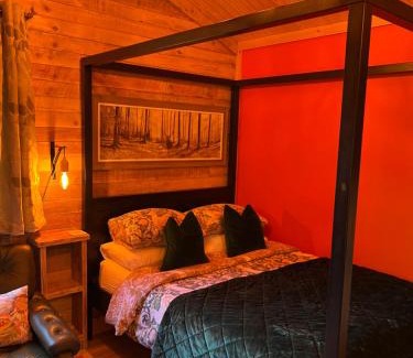 Mappleton Casa | Deer View Cabin - Woodland, beaches and Hot tub